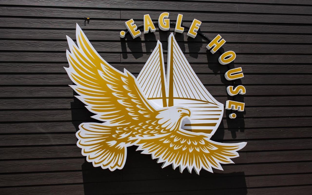 Гостиница Eagle House Владивосток Экстерьер фото